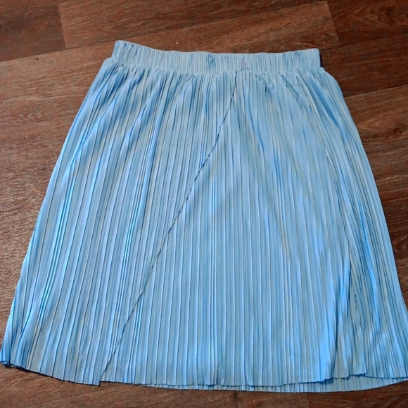 Alfani Sky Blue Pleated Women's Skirt Size Large Rain Shower - Picture 1 of 5